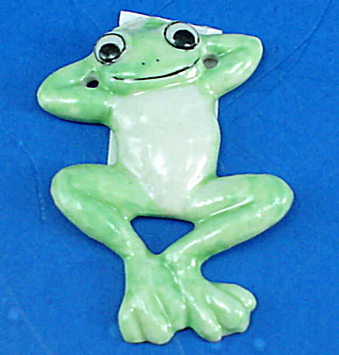 K851 Flat Stick-on Decoration Frog (Image1)