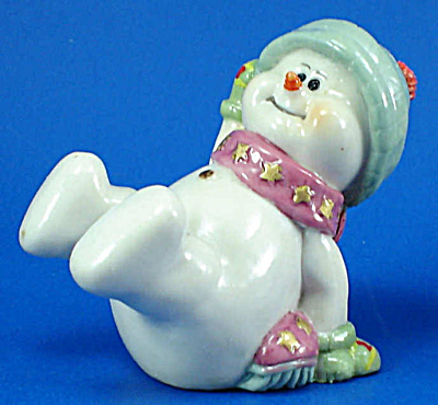Playful Snowman Figurine (Image1)
