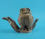 Click here to enlarge image and see more about item h02629: Hagen-Renaker Miniature Owl on Branch