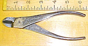 Wire Cutters Pliers Curved Jaws Forged Antique (Image1)