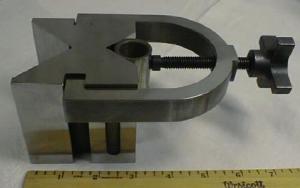 V-Block Hardened Precision Steel w/ Clamp (Image1)