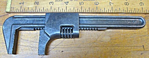 Auto Adjustable Monkey Wrench (Image1)