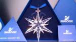 Click to view larger image of Large Swarovski 2005 CHRISTMAS Annual Star Ornament #680502 Stella di Natale Weihnach (Image2)