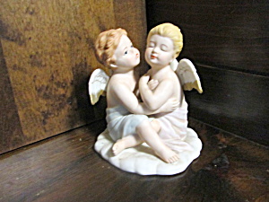 Angel Figurine Kissing Angels #8838 (Image1)
