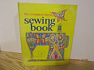 Vintage The Complete Family Sewing Book (Image1)