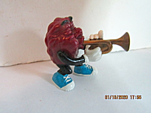 Vintage Califorina Rasins Figurine Playing Trumpet (Image1)