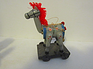 Vintage Gray Christmas Platform Flower Drum Horse (Image1)