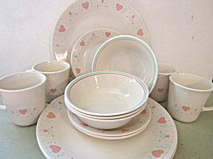 Vintage Corelle Forever Yours 16 Piece Dinnerware Set (Image1)