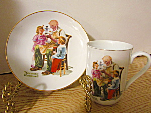 Norman Rockwell Classic Plate/Mug Set The Toymaker (Image1)