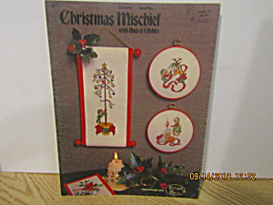 Hotspot House Cross Stitch Book Christmas Mischief #17 (Image1)