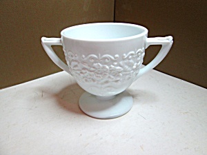  Vintage Indiana Milk Glass Open Sugar Bowl  (Image1)