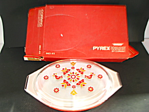 Vintage Pyrex Friendship Divided Dish and Lid and Box (Image1)