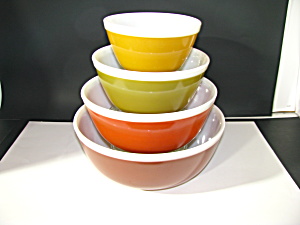 Vintage Pyrex Americana Nesting Bowls Set (Image1)