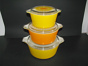 Vintage Pyrex Yellow Orange Daisy Casserole Set (Image1)