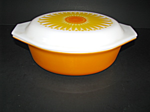 Vintage Pyrex Orange Daisy 043 1.5qt Casserole Dish (Image1)