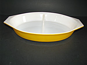 Vintage Pyrex Yellow Daisy 1qt Divided Dish (Image1)