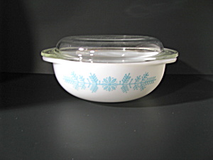 Vintage Pyrex Promo 023 1.5qt Frost Garland Dish  (Image1)