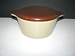 Vintage Pyrex Homestead 474 Casserole Dish with Lid (Image1)
