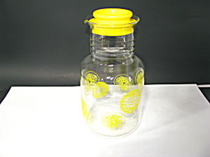 Vintage Pyrex Lemon Carafe 2qt Juice Pitcher (Image1)