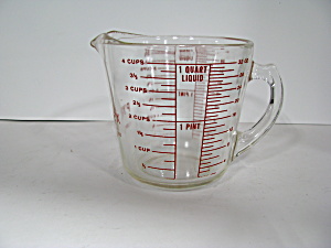 Vintage Pyrex 4 Cup Measuring Cup Red Printing (Image1)