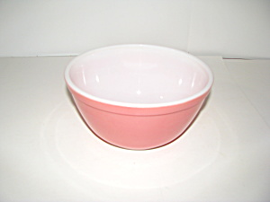 Vintage Pyrex 402 1.5qt Pink Nesting Bowl (Image1)