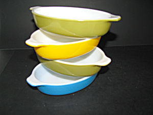 Vintage Pyrex Table Ware Colored 700 10oz Oval Dishes (Image1)