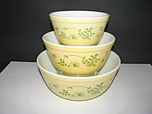 Vintage Pyrex Shenandoah 401,402,403 Nesting Bowl (Image1)
