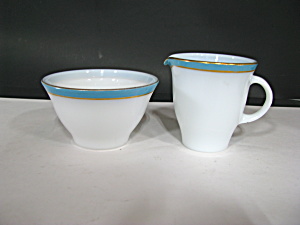 Vintage Pyrex Turquoise Opal Ware Creamer and Sugar (Image1)