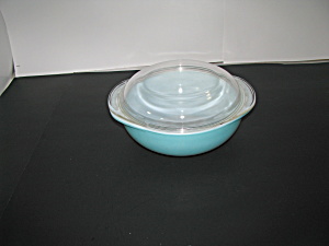 Vintage Pyrex Turquoise Blue Casserole Dish (Image1)