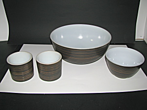 Vintage Pyrex Terra Matte 401,404 Nesting Bowls,2 Mugs (Image1)