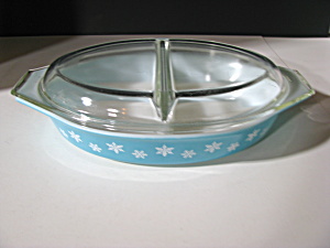 Vintage Pyrex Turquoise White Snowflake Divided Dish (Image1)