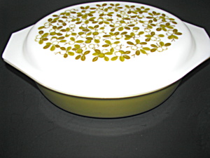 Vintage Pyrex Verde Casserole Dish with Lid (Image1)