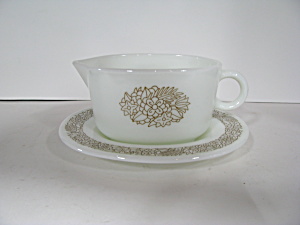 Vintage Pyrex Woodland Brown Gravy Boat and Plate (Image1)