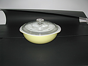 Vintage Pyrex Yellow Casserole Dish (Image1)