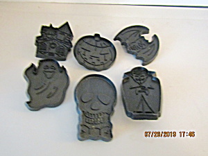 Vintage Black Halloween Small Cookie Cutter Set (Image1)