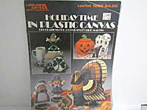 Leisure Arts Holiday Time in Plastic Canvas #1092 (Image1)