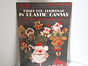 Leisure  Kisses For Christmas In Plastic Canvas #1198 (Image1)