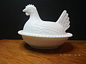 Indiana Milk Glass Hen On A Nest Dish (Image1)