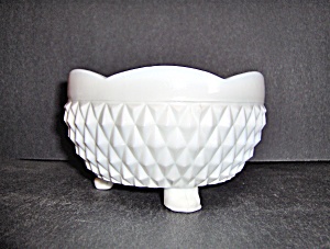 Vintage Milk Glass Indiana Glass Diamond Point  Bowl (Image1)