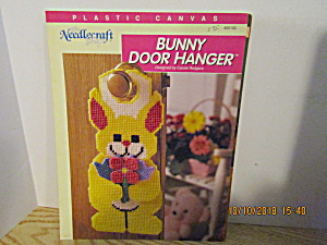 NeedlecraftShop Plastic Canvas Bunny Door Hanger#400102 (Image1)