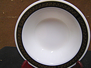 Vintage Pyrex Ebony Fleur-De-Lis Rimmed Cereal Bowl (Image1)
