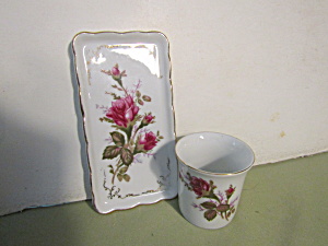 Royal Sealy Moss Rose Round Cigarette Holder and Tray (Image1)