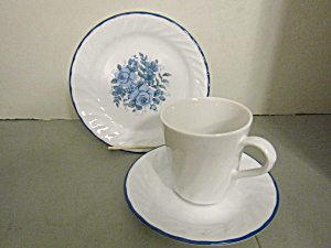 Vintage Corelle Blue Velvet Dessert Plate Set (Image1)