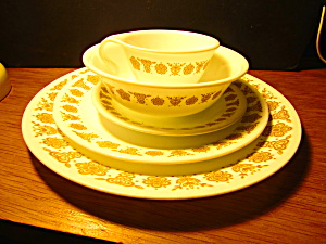Vintage Corelle Butterfly Gold Dinnerware Place Setting (Image1)