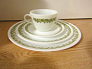 Vintage Corelle  Spring Blossom Green Place Setting 3 (Image1)