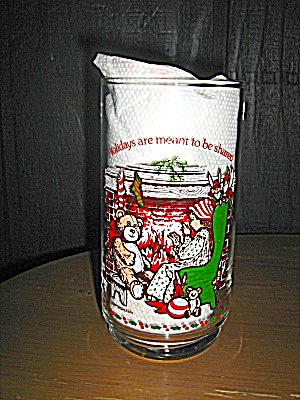 Holly Hobbie  Glass Holidays Are Meant To Be Shared (Image1)