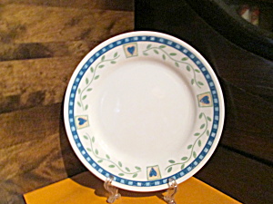 Discontinued Corelle Hearts & Vines Luncheon Plate (Image1)