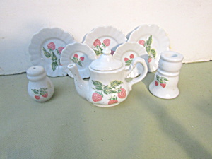 Vintage Frenzy Toys Child's China Tea Set-Strawberry (Image1)