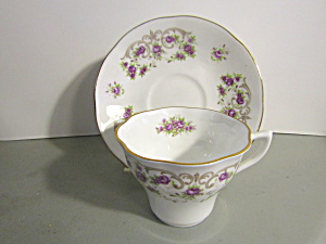 Vintage Queen's Bone China Teacup & Saucer (Image1)