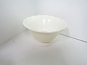 Elegant MacBeth-Evens Chinex Classic Ivory Dessert Bowl (Image1)